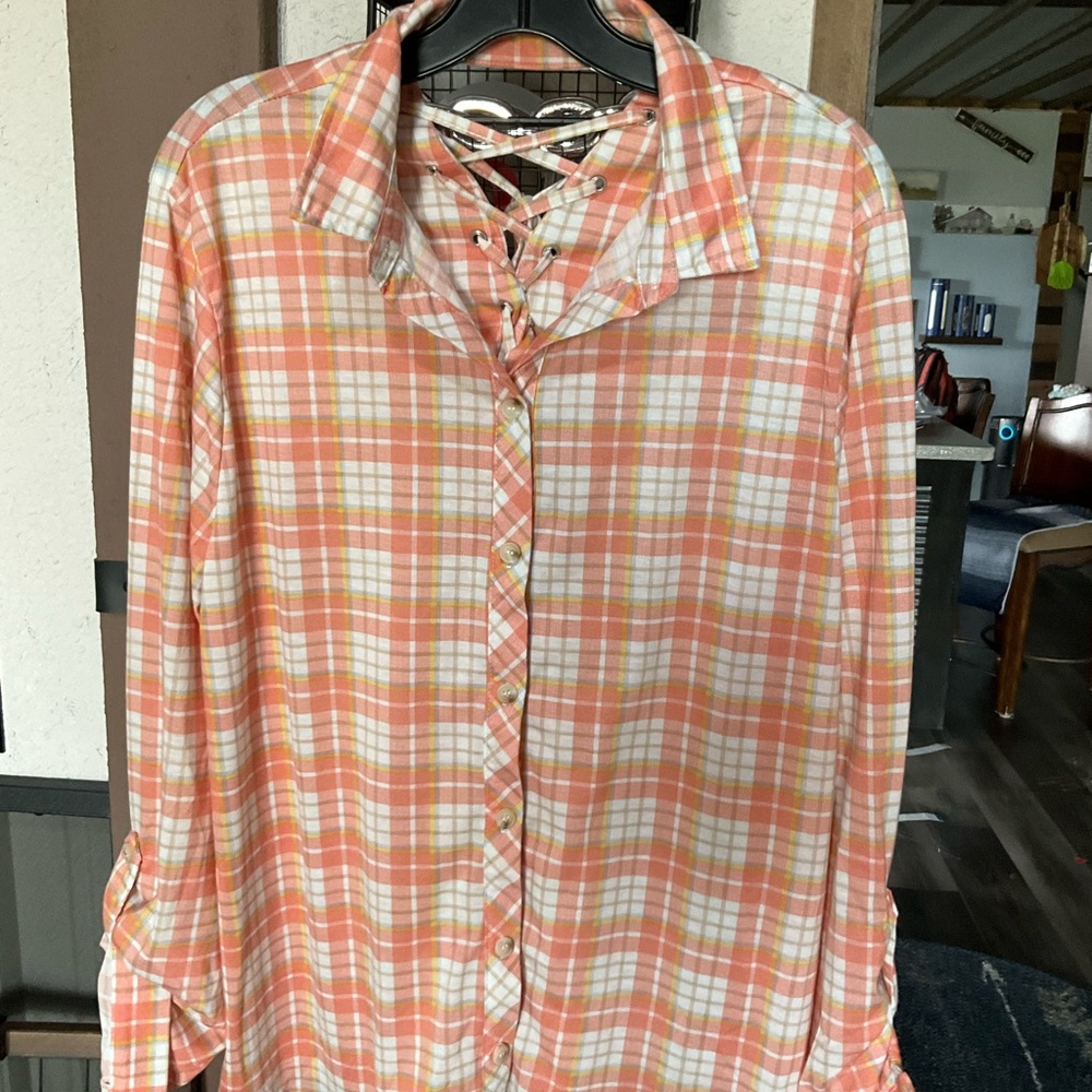 Lace-Up Plaid Button-Down Shirt - Peach & White